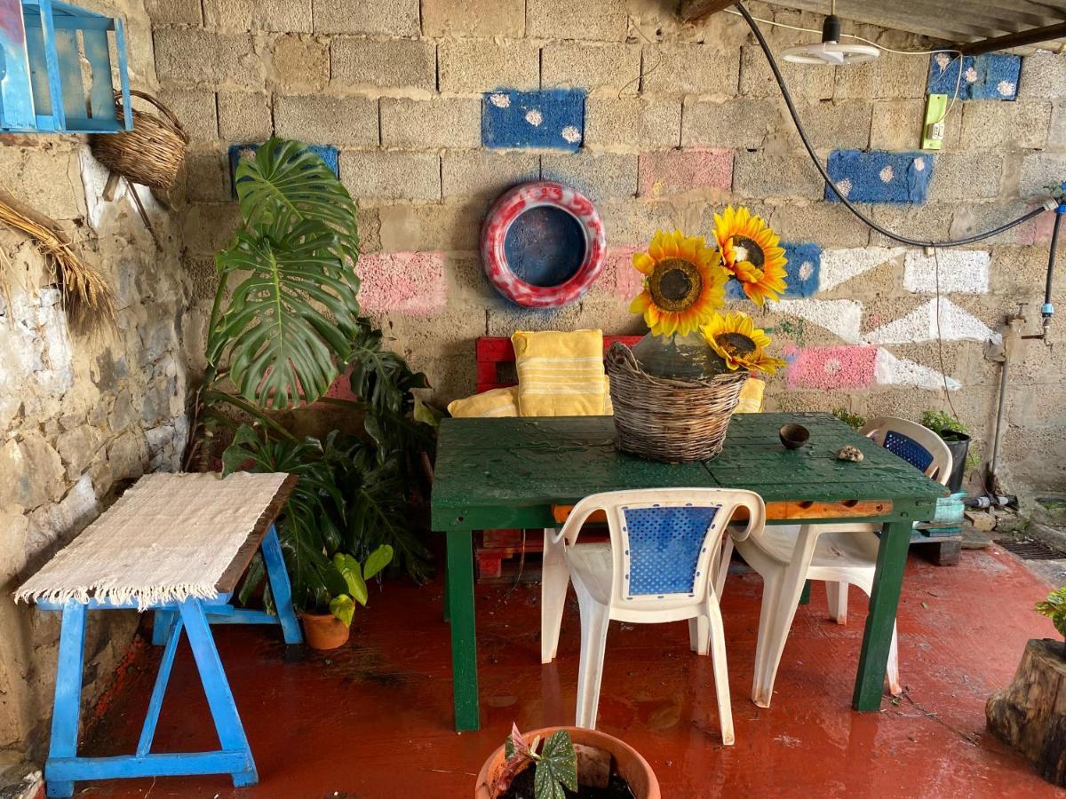 Shaka Apartment